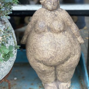Fyldig strunk dame